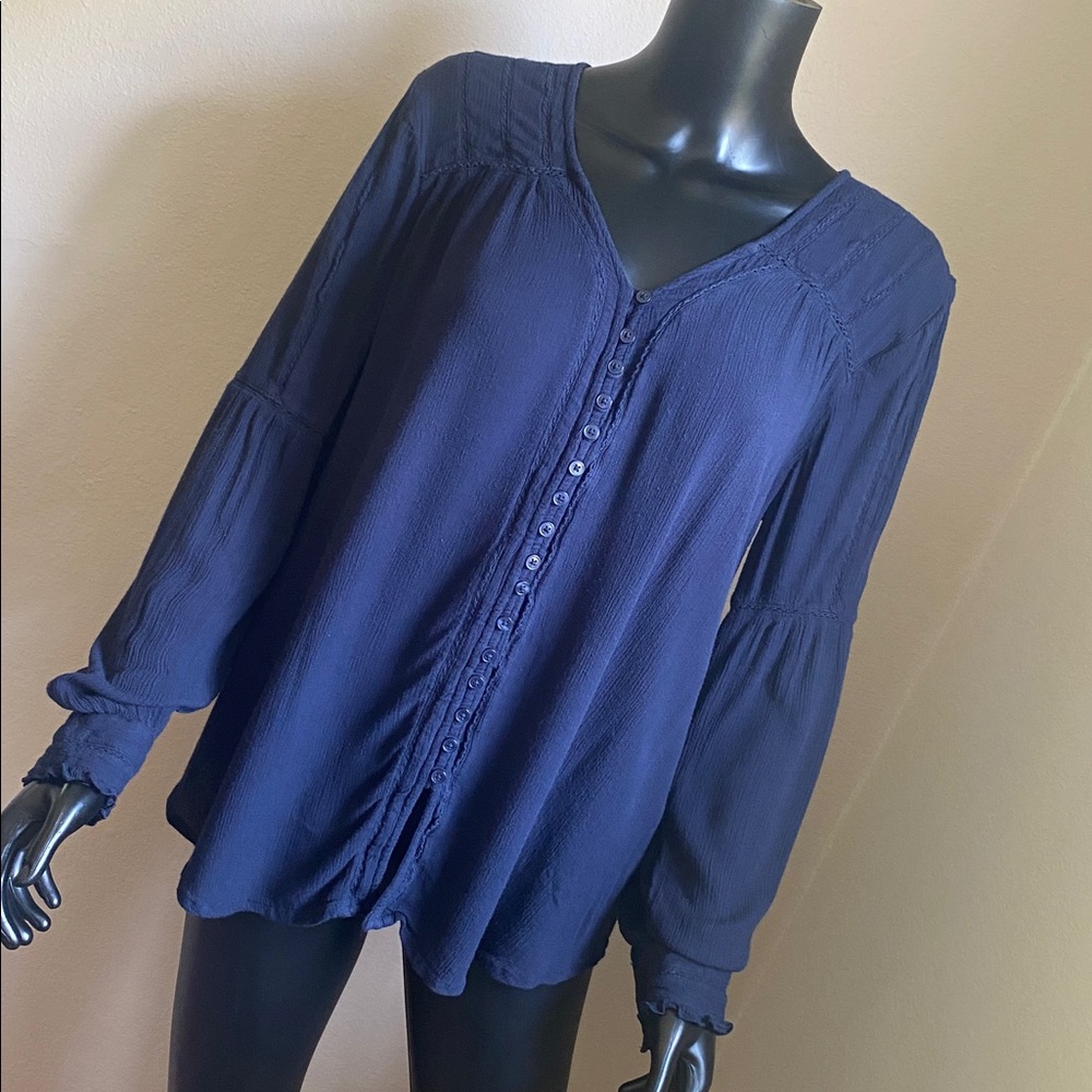 Bass Navy Button-Front V-Neck Blouse